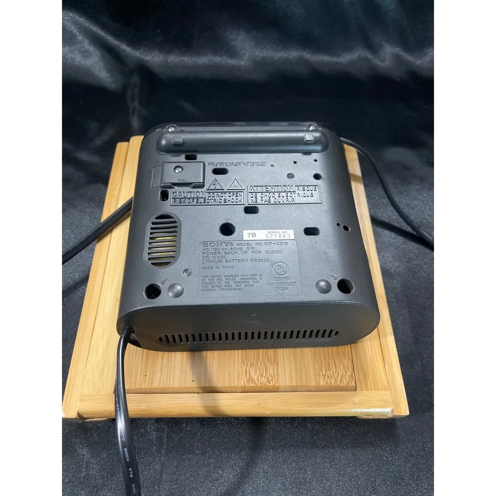 Sony Dream Machine ICF-C218 AM/FM Clock Radio Auto Time Set Black Digital‎ Alarm